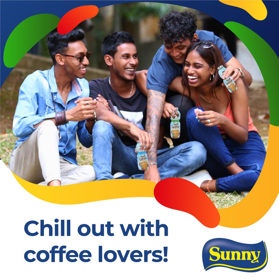 Sunny coffee lovers chill out